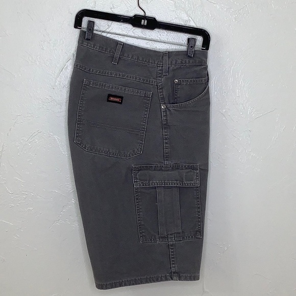 Dickes gray jean cargo shorts relaxed fit size 38 EUC - Picture 7 of 16